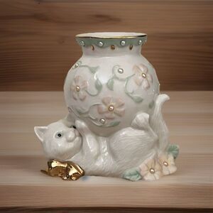 Lenox RETIRED Petal & Pearls Cat Bud Vase With Flowers & Pearl Embellishments